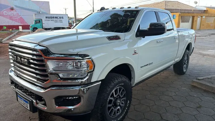 RAM 3500 Longhorn 4X4 Aut. 2022