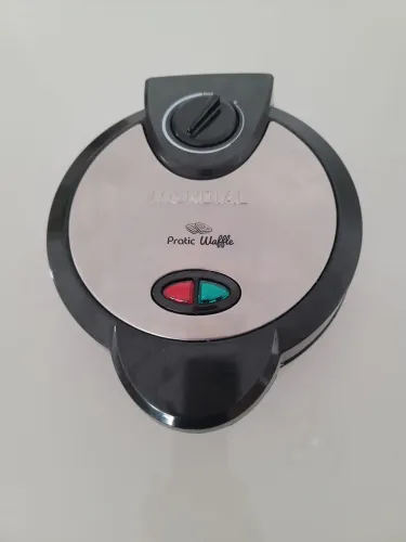 Máquina wafflee Pratic  Mondial 220v