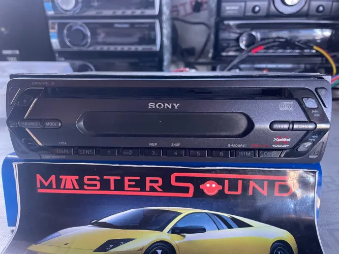 Trazeira Sony com a frente cdx-s2217x para retirada de peças 