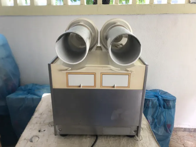 Máquina frozen dupla, testada e revisada para venda.