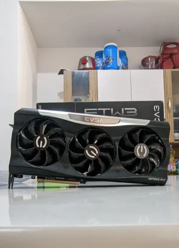 Rtx EVGA 3080 10gb FTW ultra Placa de video
