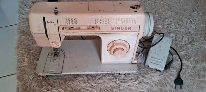 Vendo Máquina De Costura Singer Facilita 43 