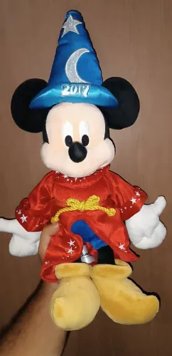 Pelúcia Mickey Aprendiz de Feiticeiro