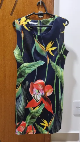 Vestido estampado tubinho casual