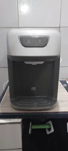 Purificador de água Eletrolux com compressor (pc41x) aceito troca por tv.
