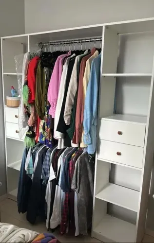 Closet 2 torres de casal com 4 gavetas