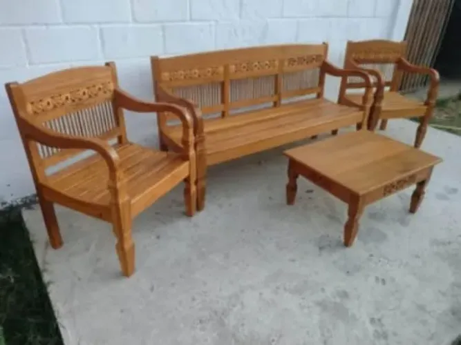 Jogo de Poltronas em Madeira Maciça
