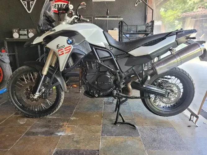 BMW F 800 GS 2014 BRANCA SEM DETALHES