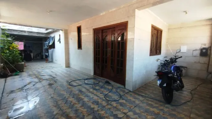 Padre Miguel - Casa Tríplex com 4 Quartos (2 Suítes)