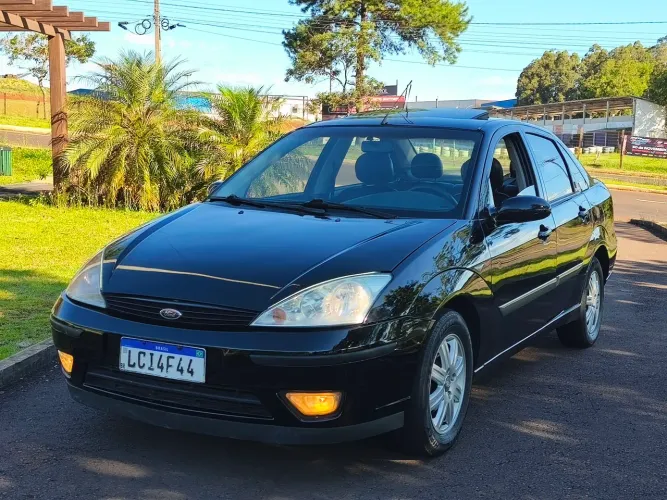 Ford Focus Ghia 2.0 16v/ 2.0 16V Flex 5P AUT 2004