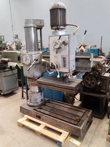 Furadeira Radial Trago M-900