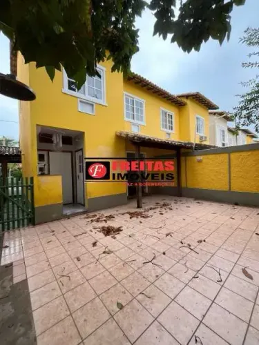 Casa em Condomínio : / Residencial / Camboinhas