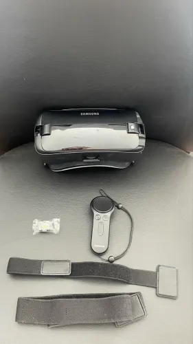 Vendo óculos Gear VR  Samsung, com controle
