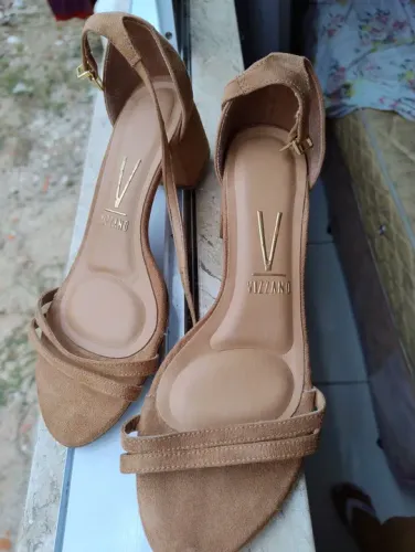 Sandálias Vizzano Bege