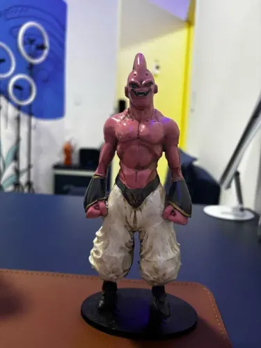 MAJIN BOO EM RESINA 
