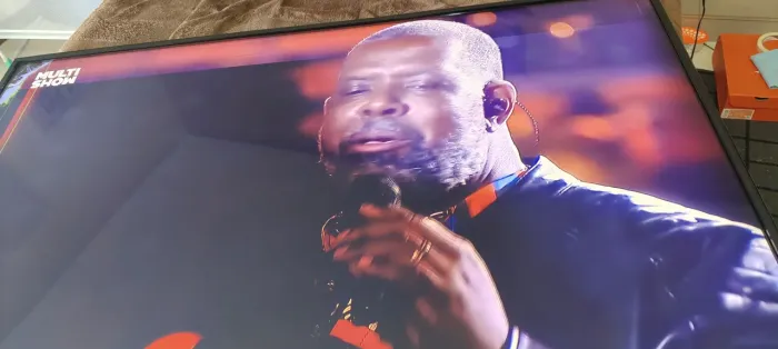 TV 60 polegadas com defeito na tela