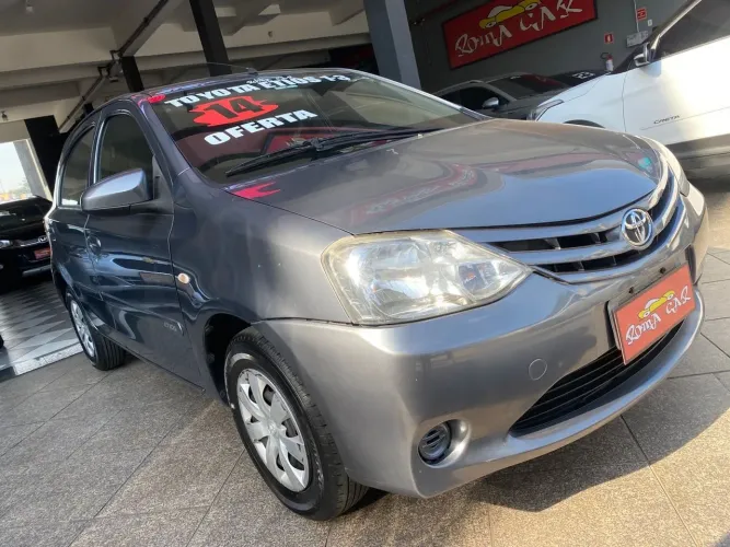 Toyota Etios X 1.3 Flex 16V 5P Mec. 2014