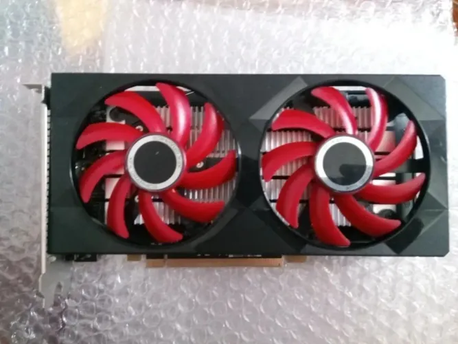 Placa de vídeo RX 560 4GB com defeito