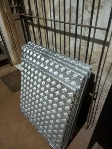 Tampas de cisterna
