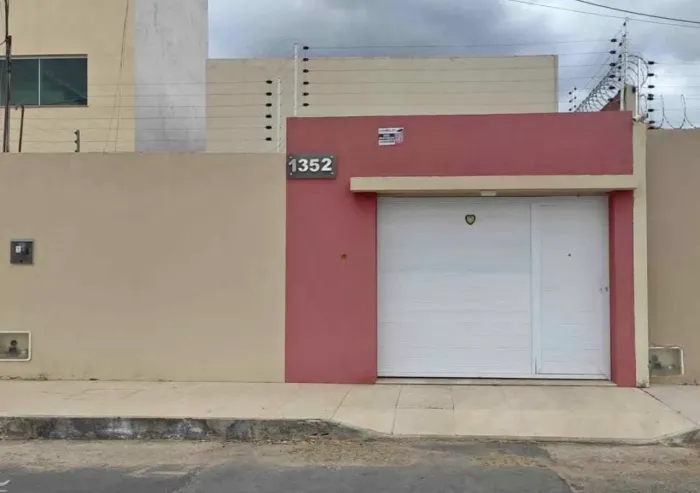 - Casa no São Francisco