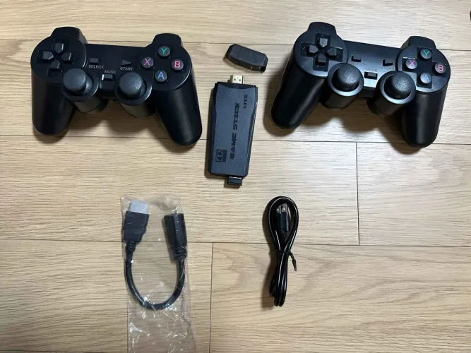 Reviva sua infância!!! Gamestick com 10 mil jogos e dois controles.