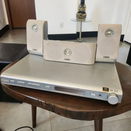 Home Theater Philips LX600 usado