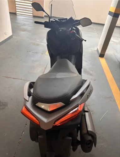 XMAX impecável para pessoas exigentes e com baixa km 