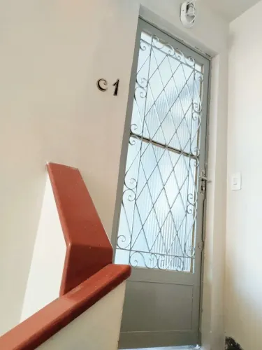 Encantador Apartamento Cobertura Sala e Quarto no Coração de Cascadura Reformado só Morar