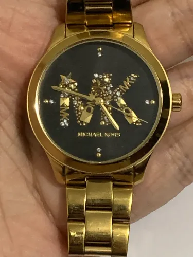 Relógio Michael Kors Runway MK6682 - precisa trocar bateria