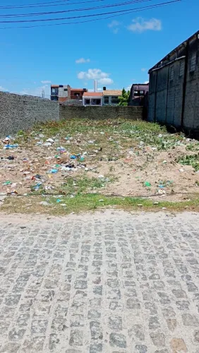 Terreno no centro da Barra dos coqueiros