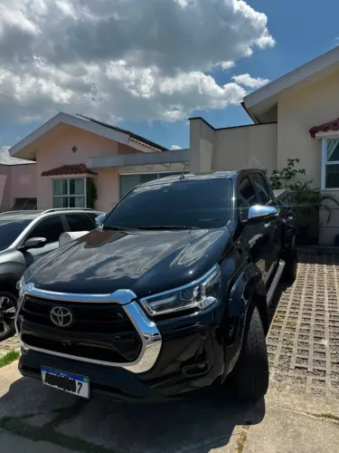 Toyota Hilux CD SRX Plus 4X4 2.8 TDI Die. Aut. 2025