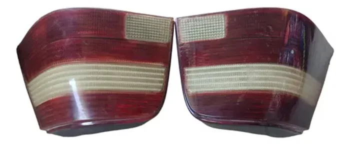 Par De Lanternas Traseiras Vw Golf 99/07 Paralelas 