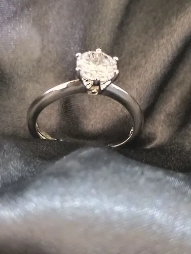 Lindo Solitário de 1 quilate de moissanite e platina com certificado GRA - Ajustável 