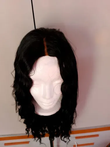 Lace wig cacheada
