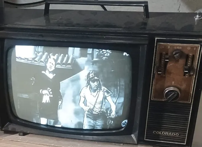 Vendo tv retro colorado Itaipu