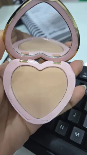Too faced por blur cor medium