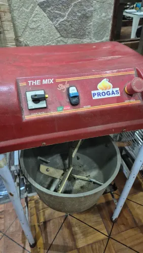 Vendo masseira industrial 