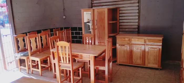 Jogo de mesa com 4 cadeiras. Lindo novo. Cartão até 4X sem juros . Entrega grátis em stm