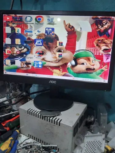 Vendo Monitor 15 pol.c/ riscos