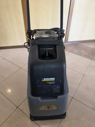 Lavadora Extratora de Carpete Karcher BRC 30/15 C - Profissional