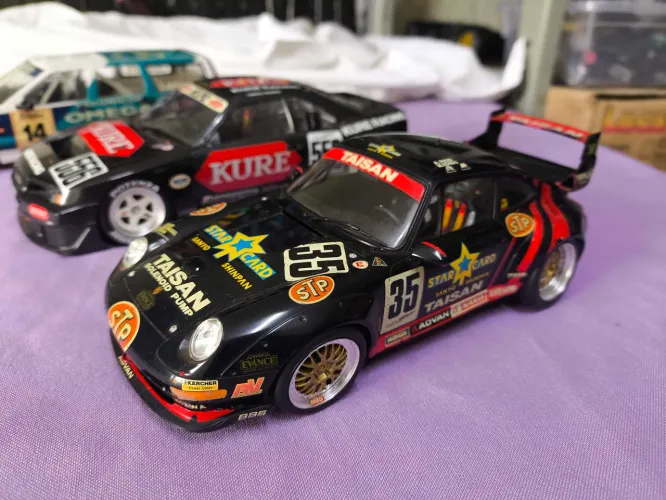 Réplica miniaturas 1/24 Nissan e porsche