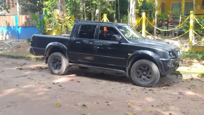 Mitsubishi L200 Sport HPE 2.5 4X4 CD DTI Dies. Mec. 2005