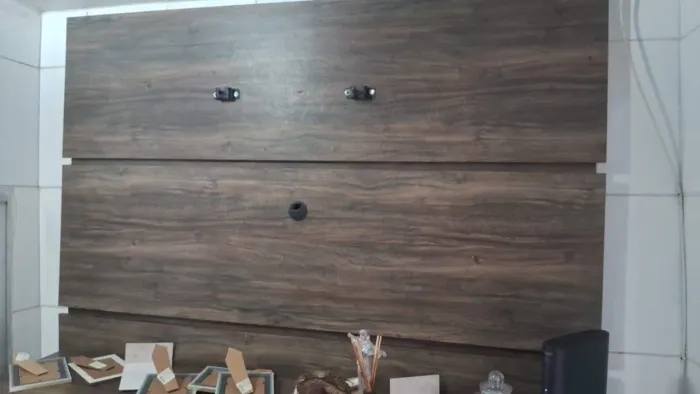 Vendo painel Para TV até 70 Polegadas em perfeitas condições 