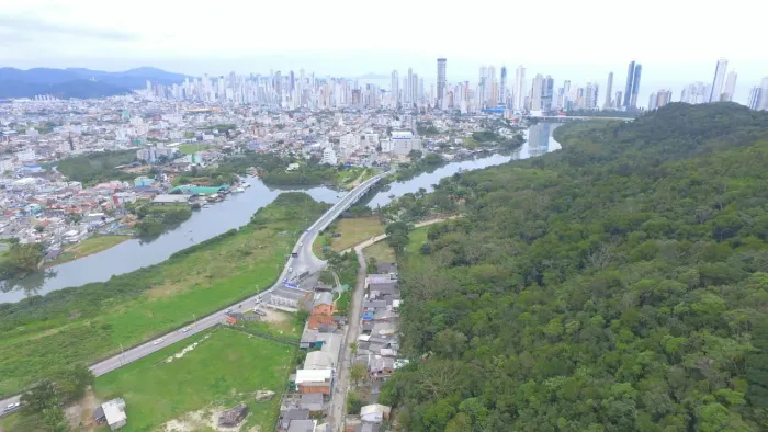 Terreno à venda, 31.7 m² por - R$ 75.000.000,00 - Nova Esperança - Bal. Camboriú/SC