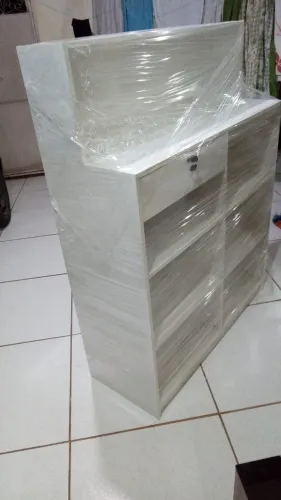 Balcão comercial em MDF Branco Semi Novo Oportunidade
