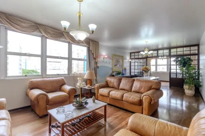Apartamento para venda em Centro com 4 quartos, sendo 2 suítes , 267m²