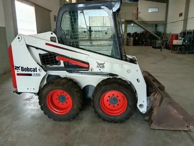 BOB CAT 450S