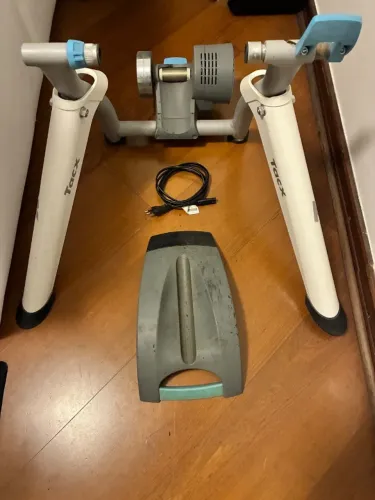 Rolo de treinamento Tacx Flow Smart