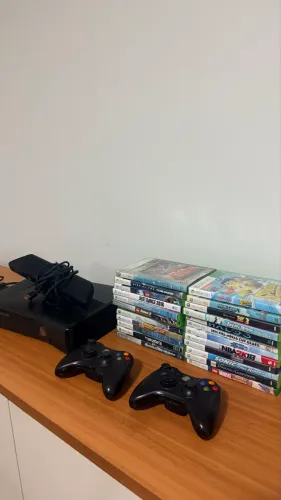 XBOX 360 kinect + 24 jogos originais 