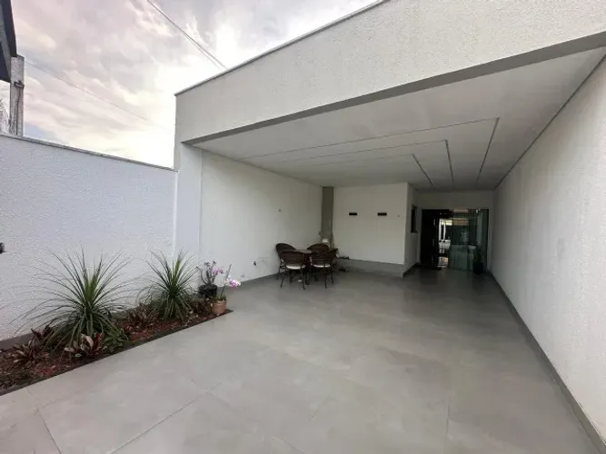 Casa à venda | 2 quartos, sendo 1 suíte | bairro Sim